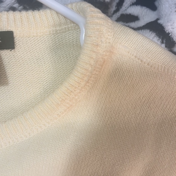 Pale yellow sweater! - Picture 3 of 4